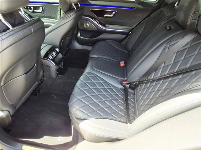 Used 2024 Mercedes-Benz S 580e 4MATIC Sedan image 20