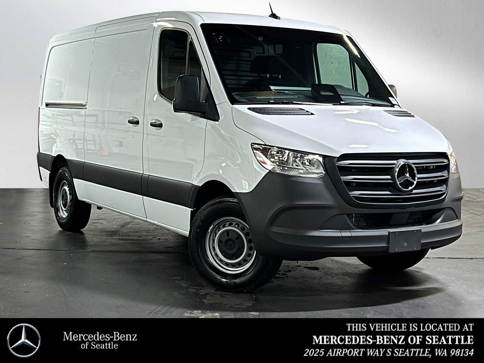 Used 2025 Mercedes-Benz Sprinter 2500 image 1