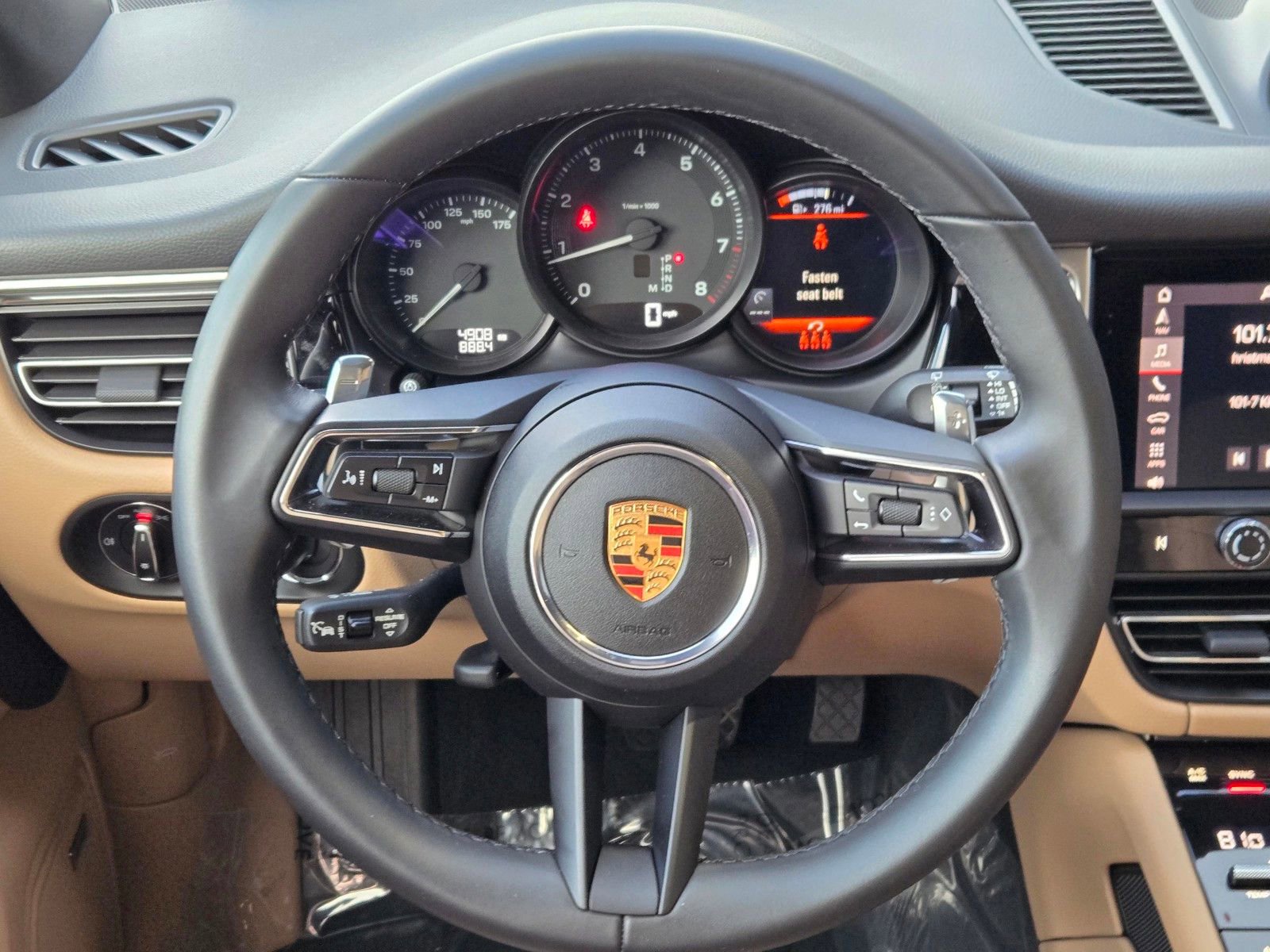 Used 2025 Porsche Macan AWD/4WD image 15