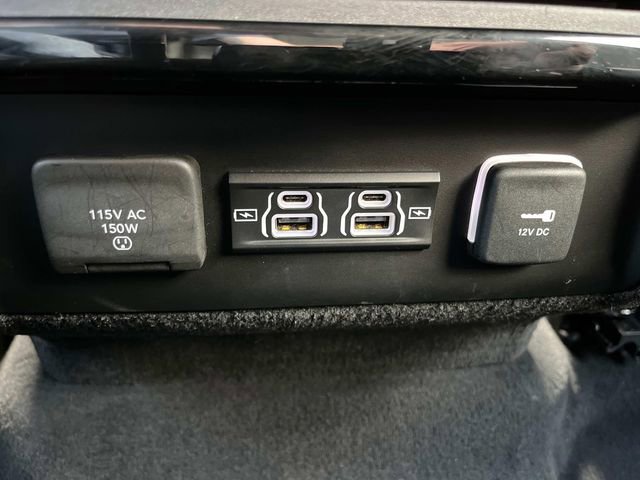 Used 2023 Jeep Wagoneer Series III w/ Convenience Group I image 7