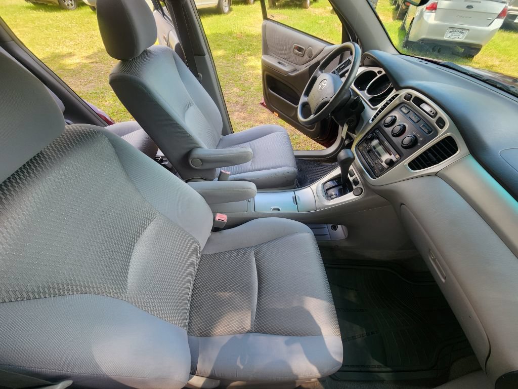 Used 2006 Toyota Highlander 2WD V6 w/ Appearance Pkg image 11