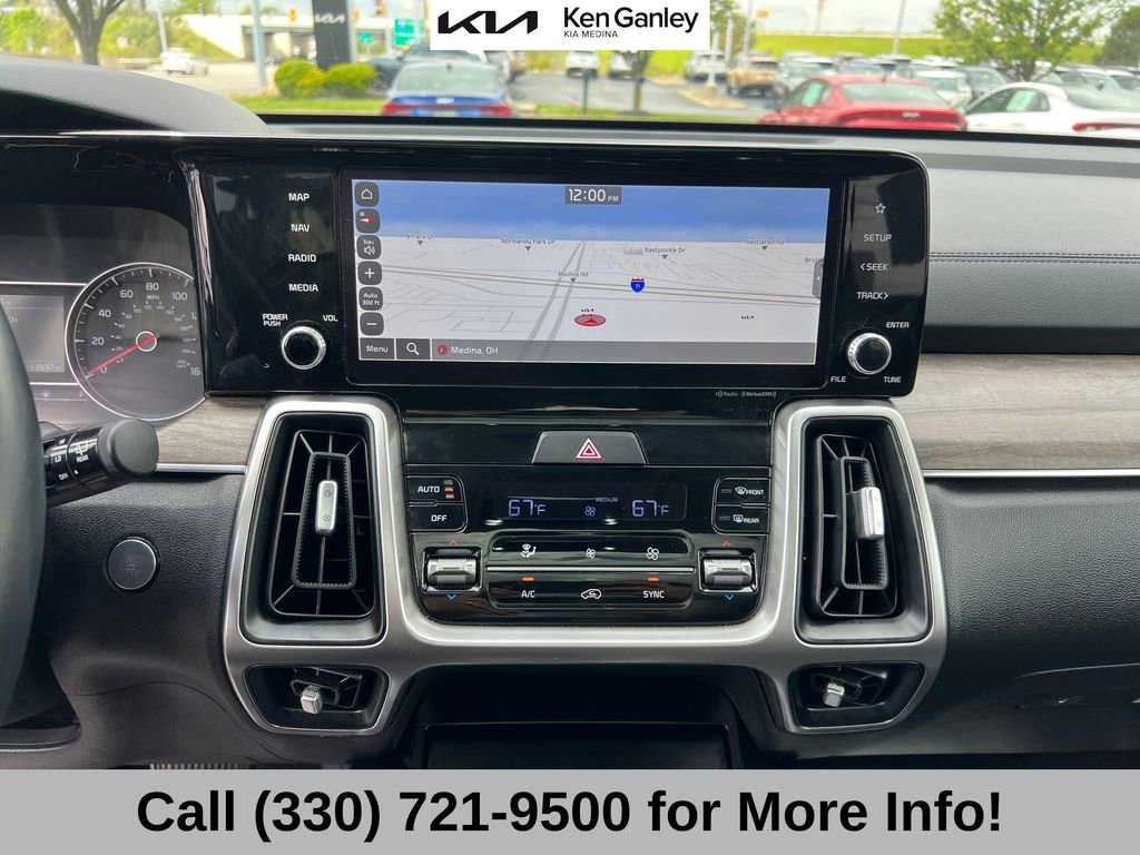 Certified 2022 Kia Sorento EX w/ Panoramic Sunroof Package FWD image 40