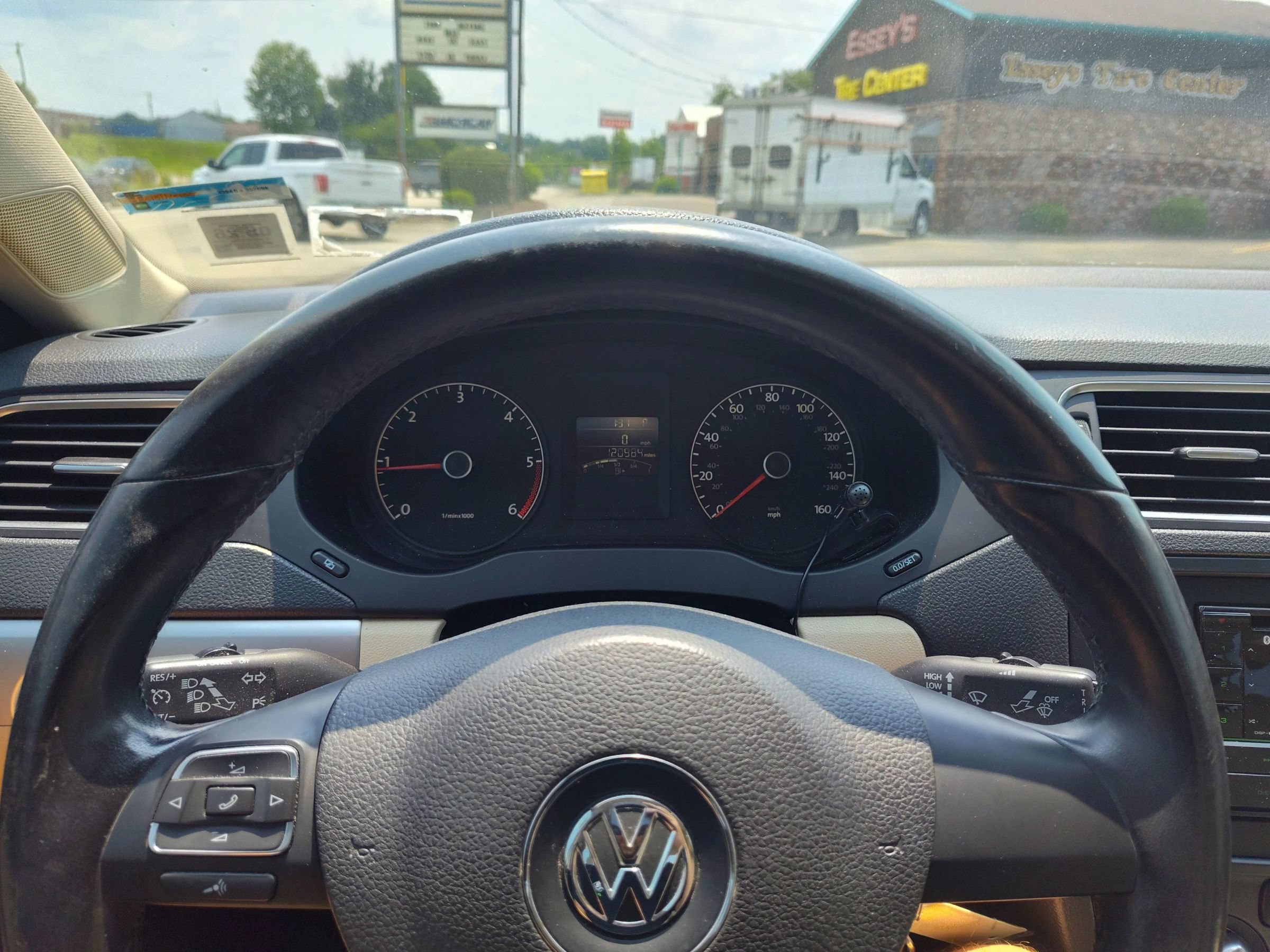 Used 2011 Volkswagen Jetta TDI FWD image 13