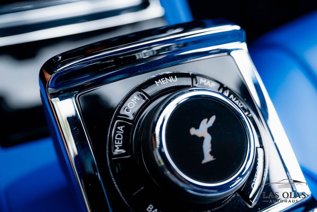 Used 2024 Rolls-Royce Phantom Sedan RWD image 47