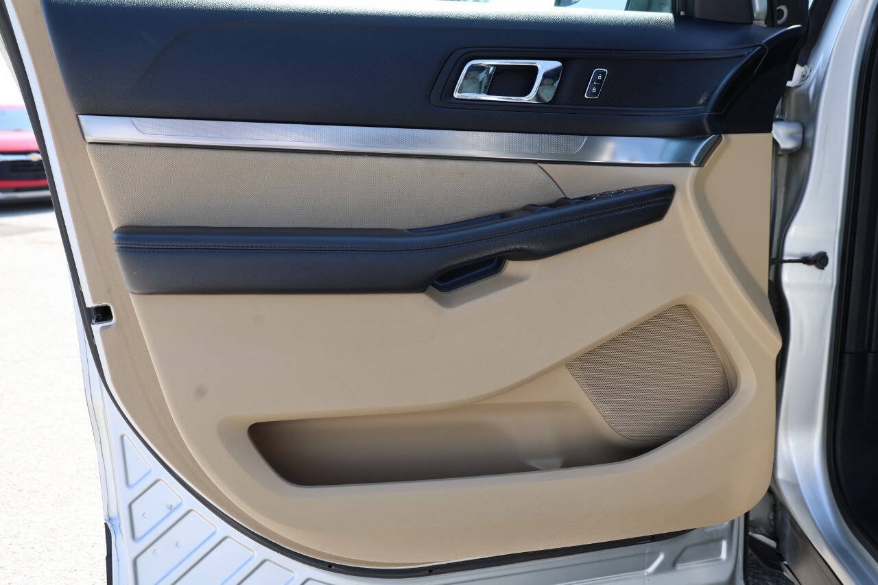 Used 2016 Ford Explorer 4WD image 12