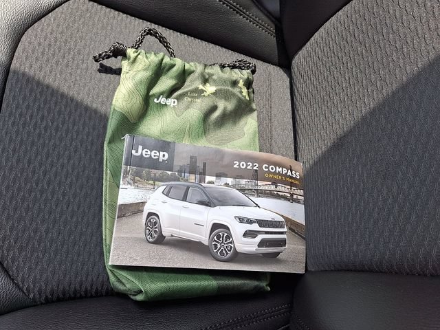 Used 2022 Jeep Compass Latitude w/ Convenience Group AWD/4WD image 26