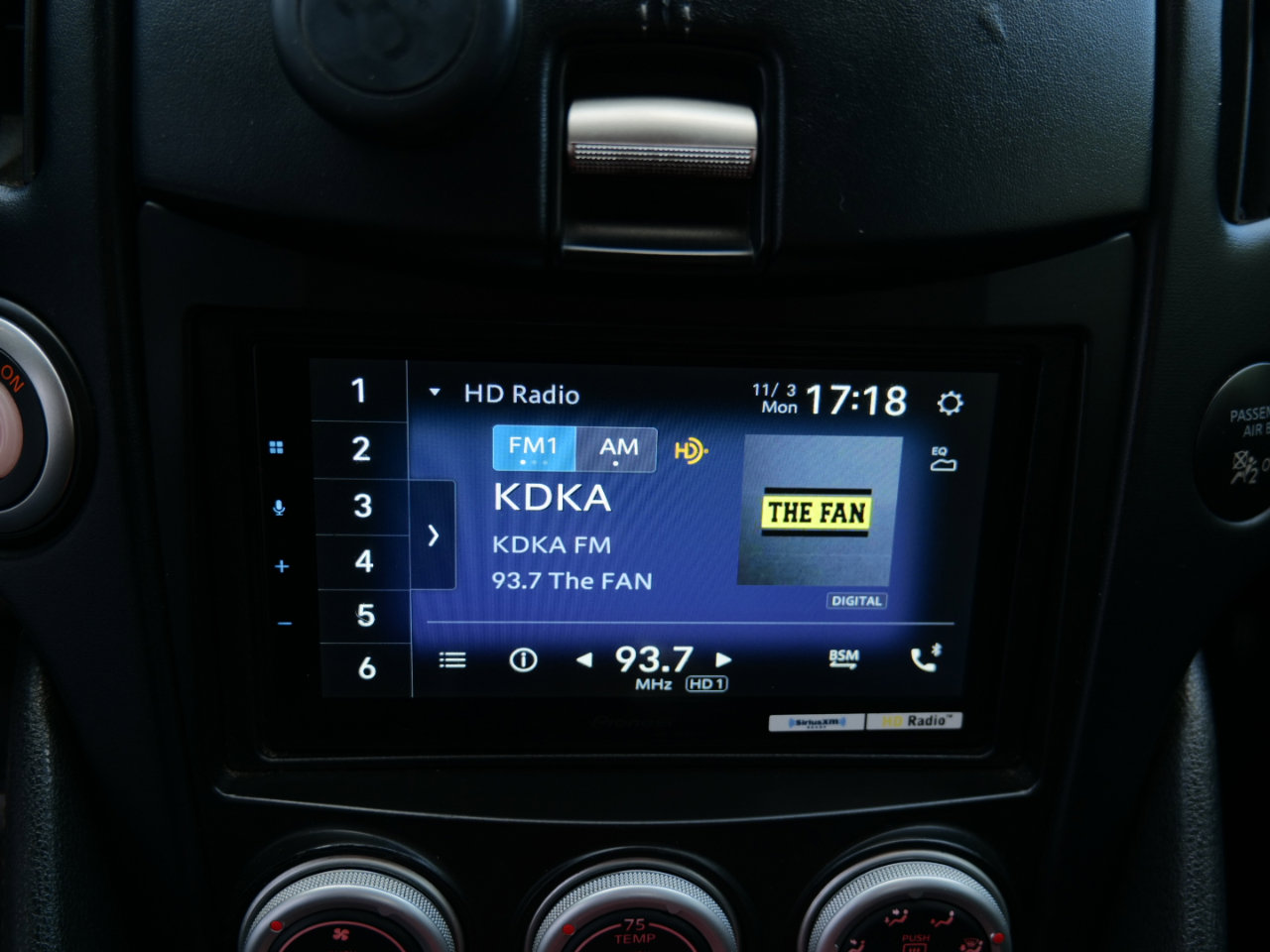 Used 2017 Nissan 370Z Coupe image 28