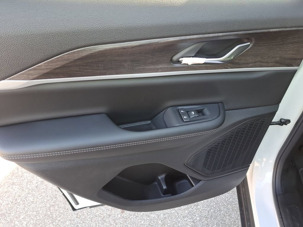 New 2026 Jeep Grand Cherokee Altitude AWD/4WD image 15