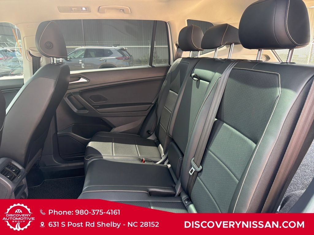 Used 2021 Volkswagen Tiguan SEL AWD/4WD image 29