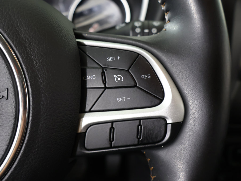 Used 2019 Jeep Compass Latitude FWD image 37
