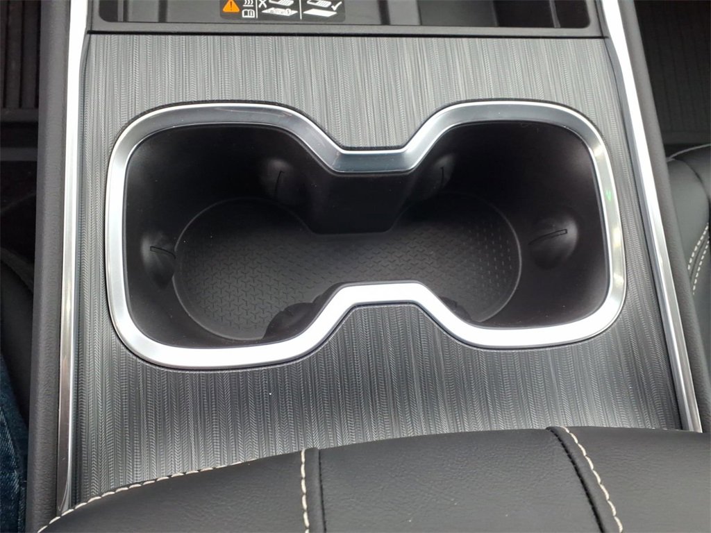 New 2026 GMC Acadia Elevation image 13