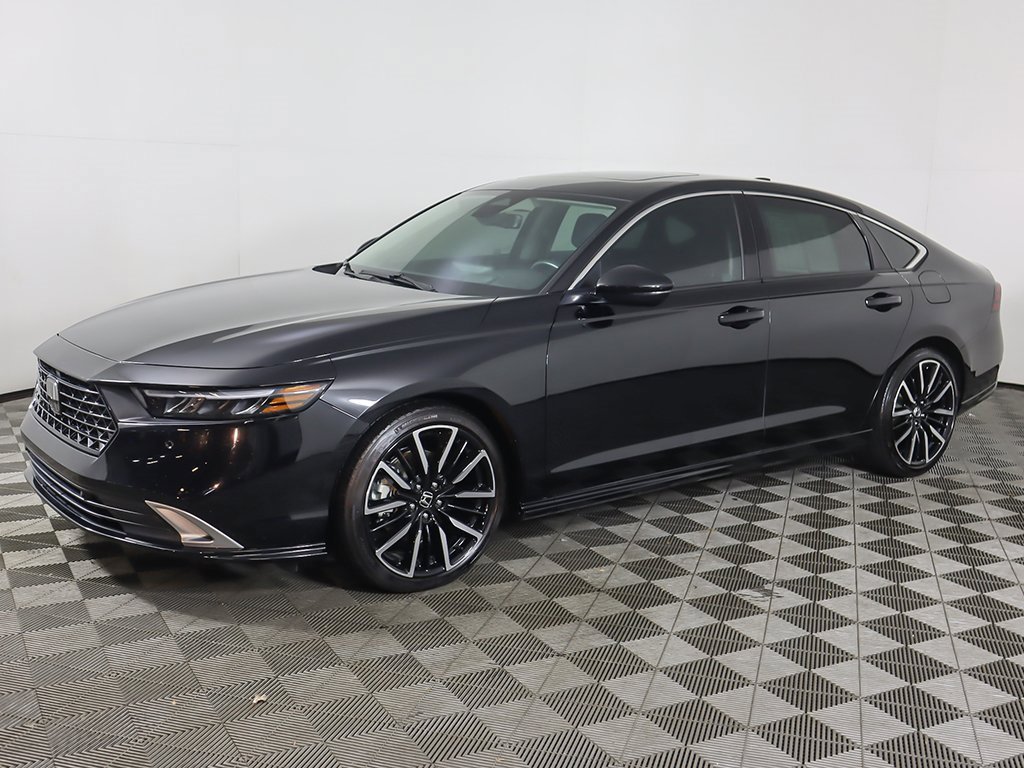 Used 2023 Honda Accord Touring image 10