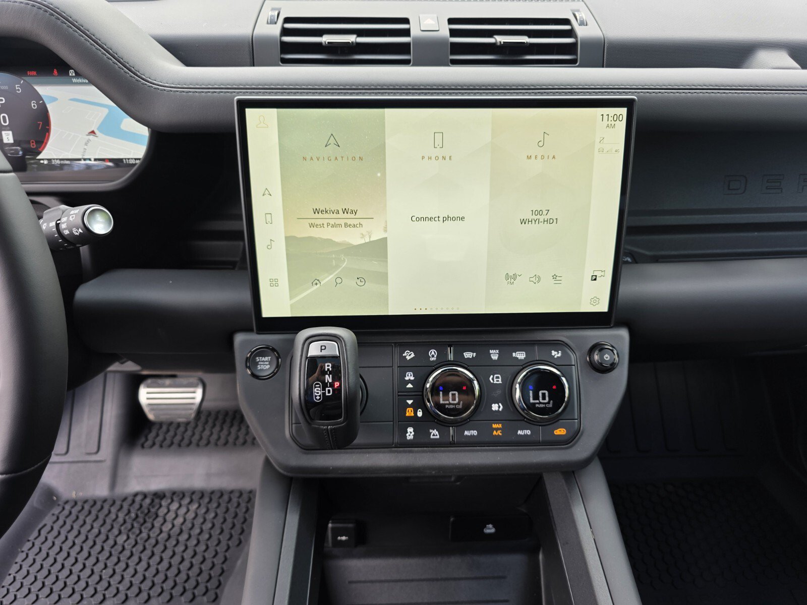 New 2026 Land Rover Defender 110 OCTA AWD/4WD image 16