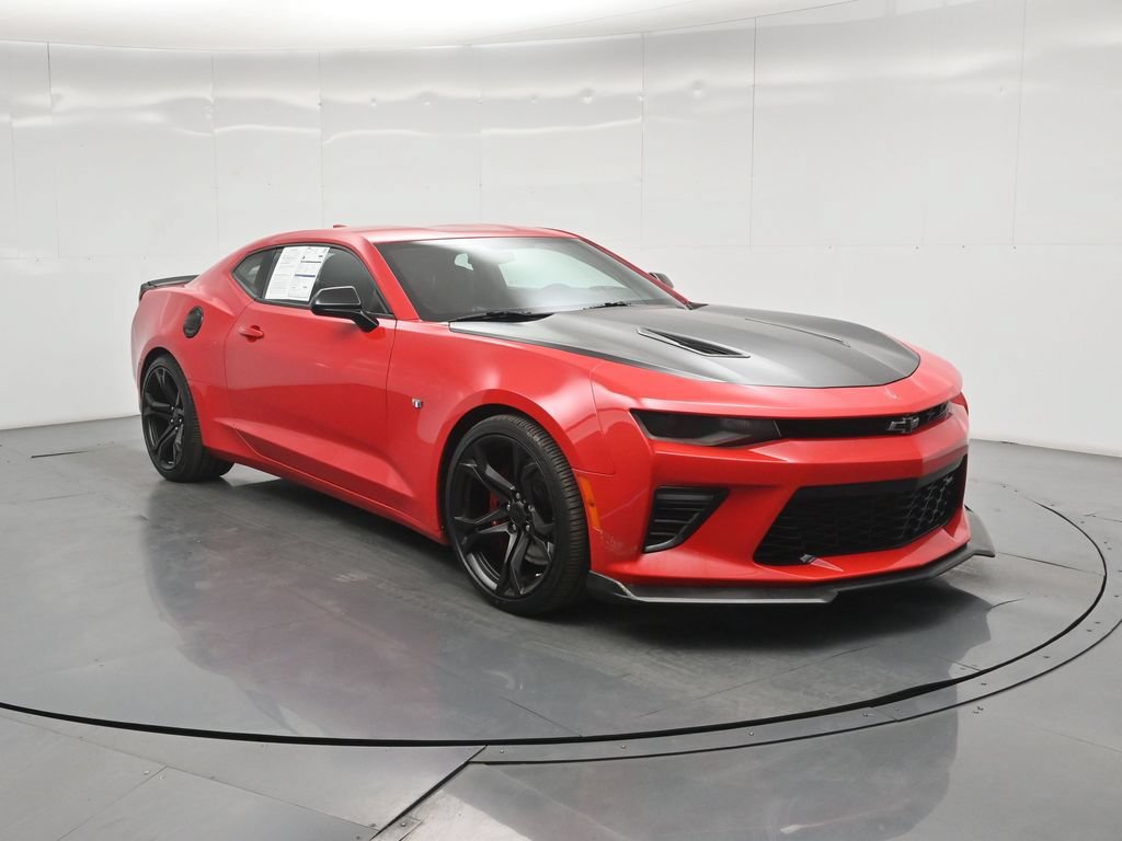 Used 2018 Chevrolet Camaro SS RWD image 45