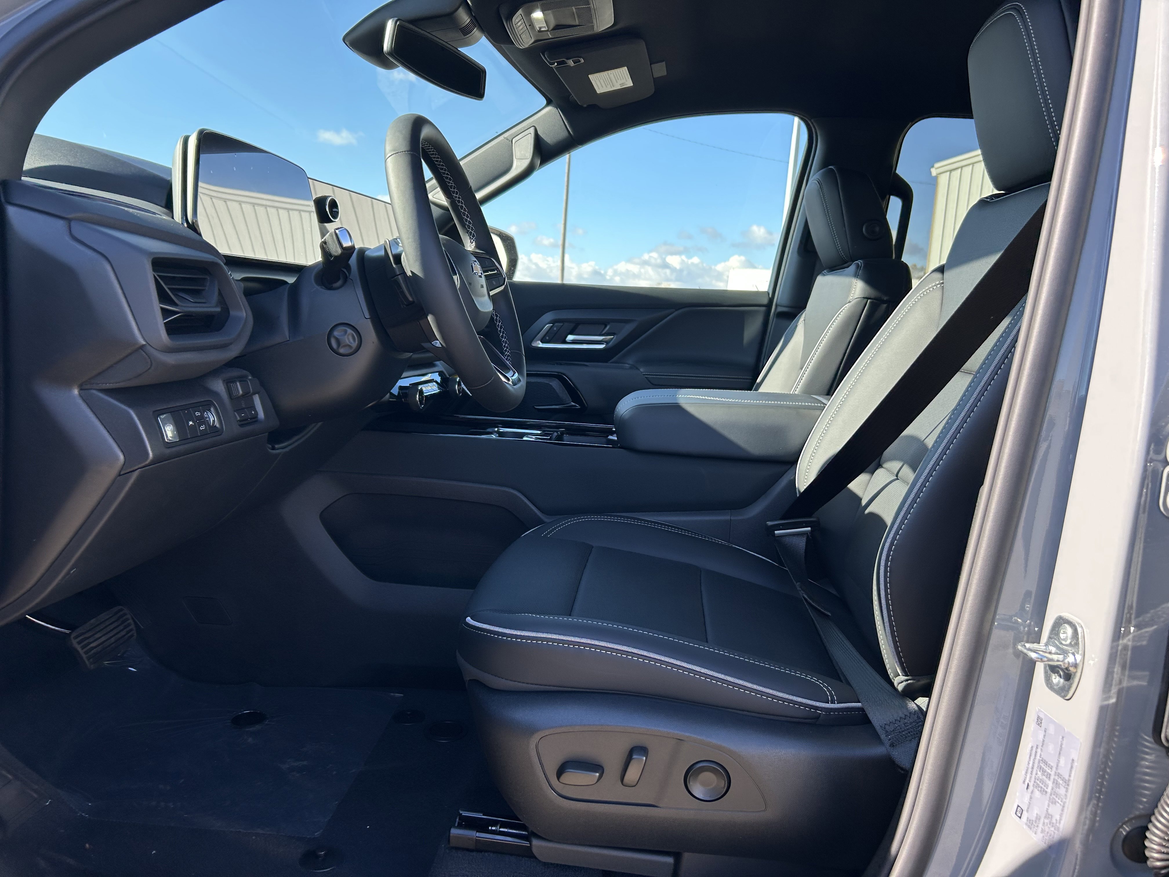 New 2026 Chevrolet Silverado EV LT image 5