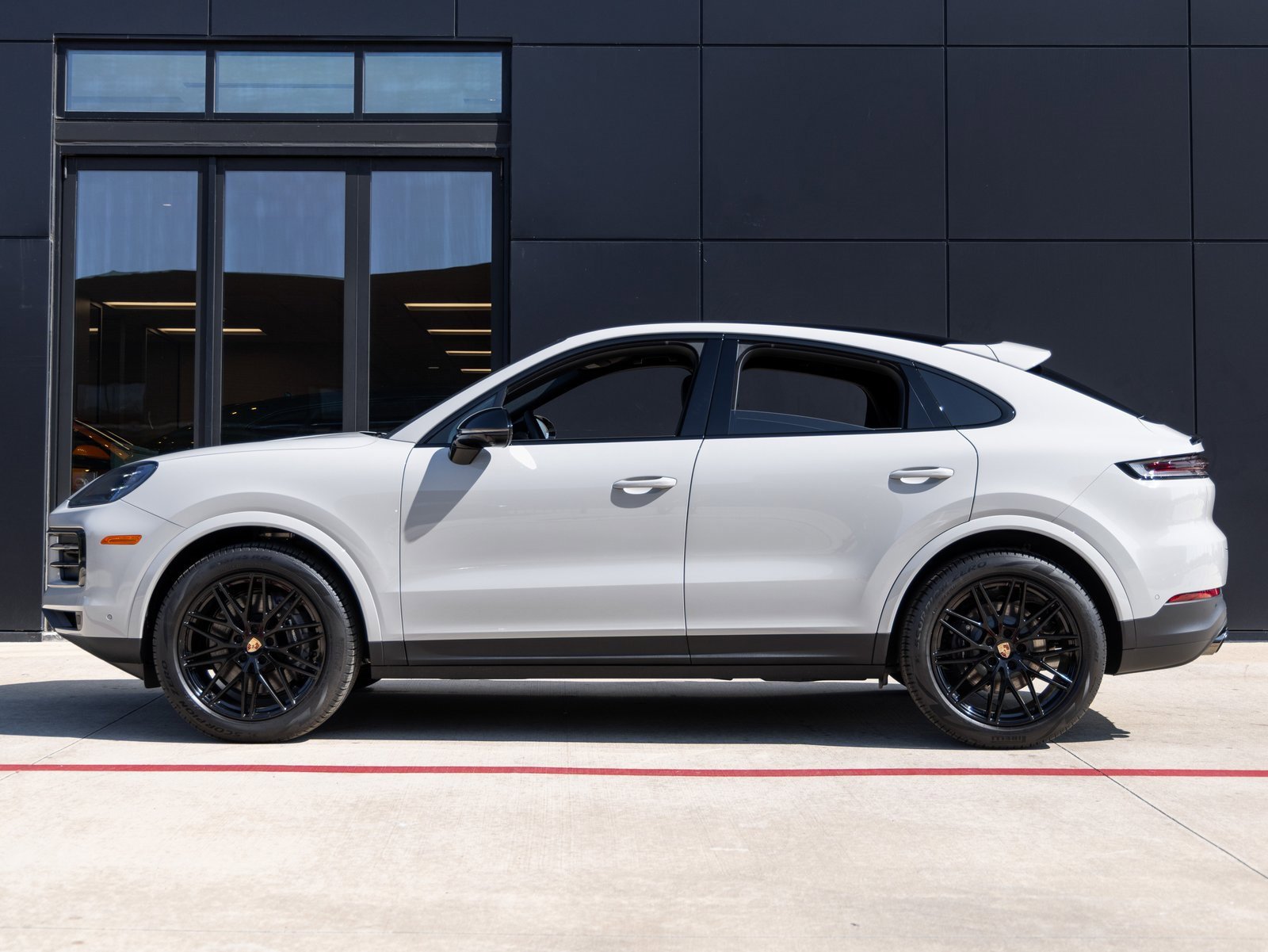 New 2026 Porsche Cayenne Coupe image 2