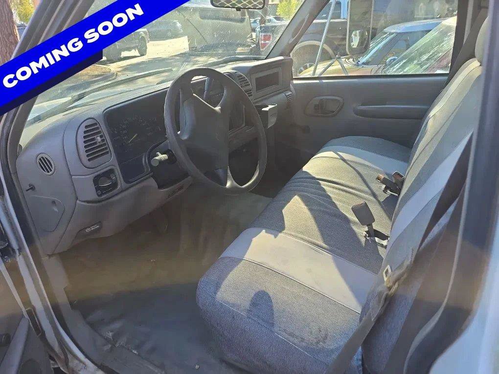 Used 2000 Chevrolet Silverado 3500 2WD Regular Cab HD image 3
