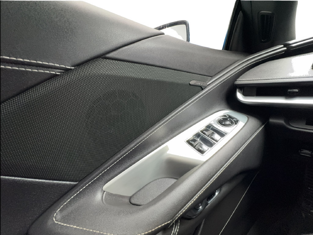 Used 2023 Chevrolet Corvette Stingray Convertible w/ Z51 Performance Package RWD image 41