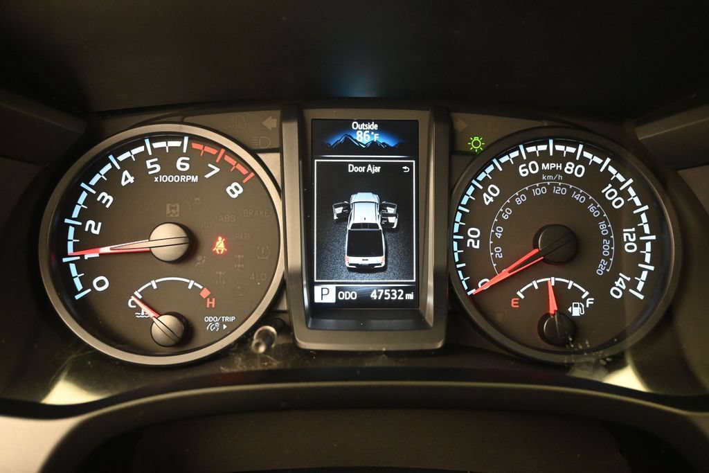 Used 2022 Toyota Tacoma SR AWD/4WD image 13