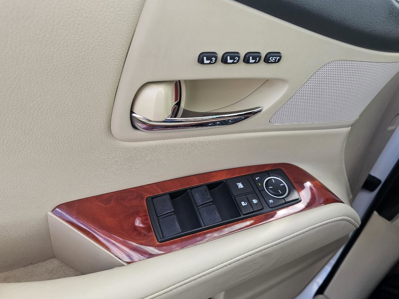 Used 2011 Lexus RX 350 2WD w/ Premium Pkg image 15