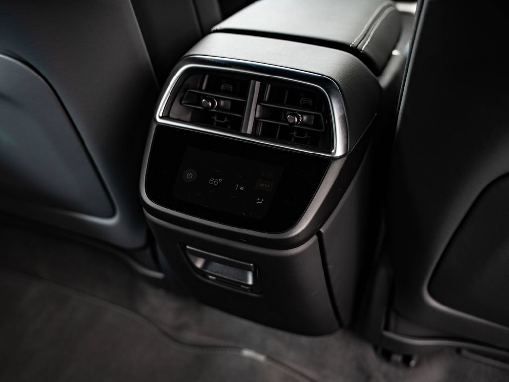 Used 2024 Lucid Air Pure RWD image 35