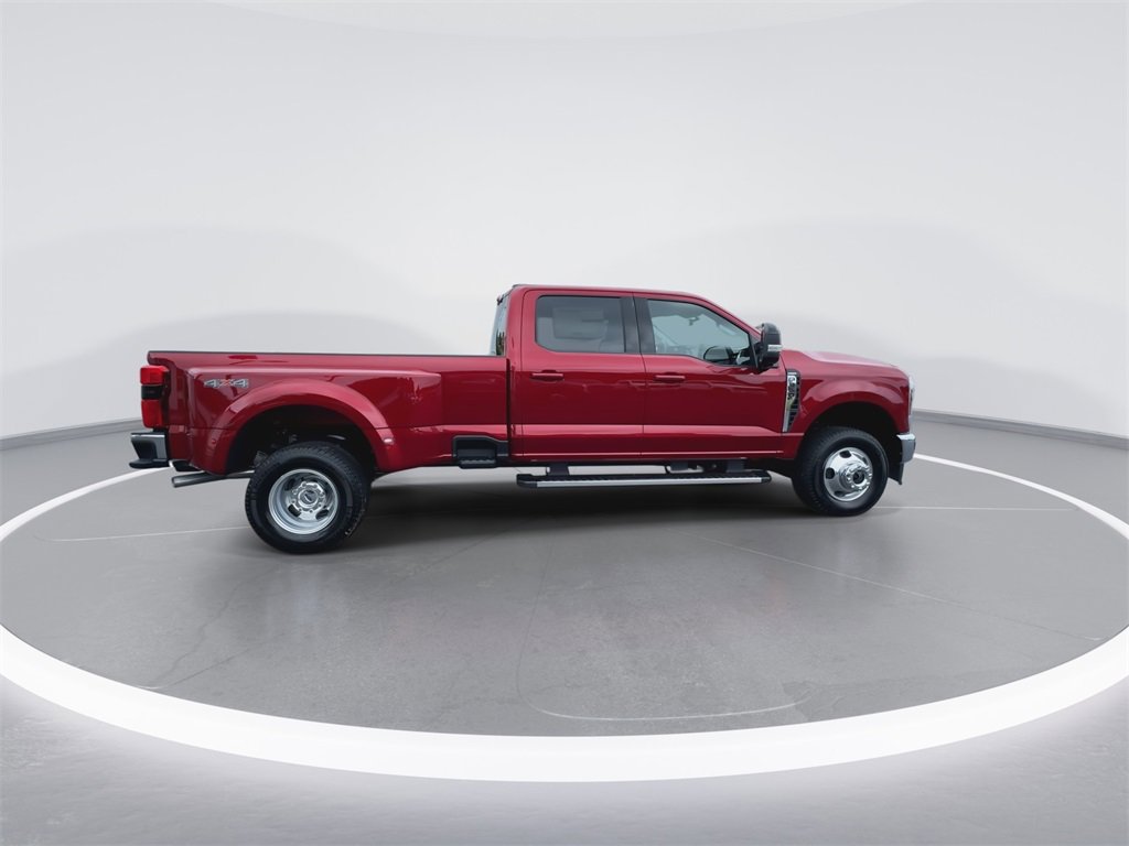 New 2026 Ford F350 4x4 Crew Cab DRW Super Duty image 9