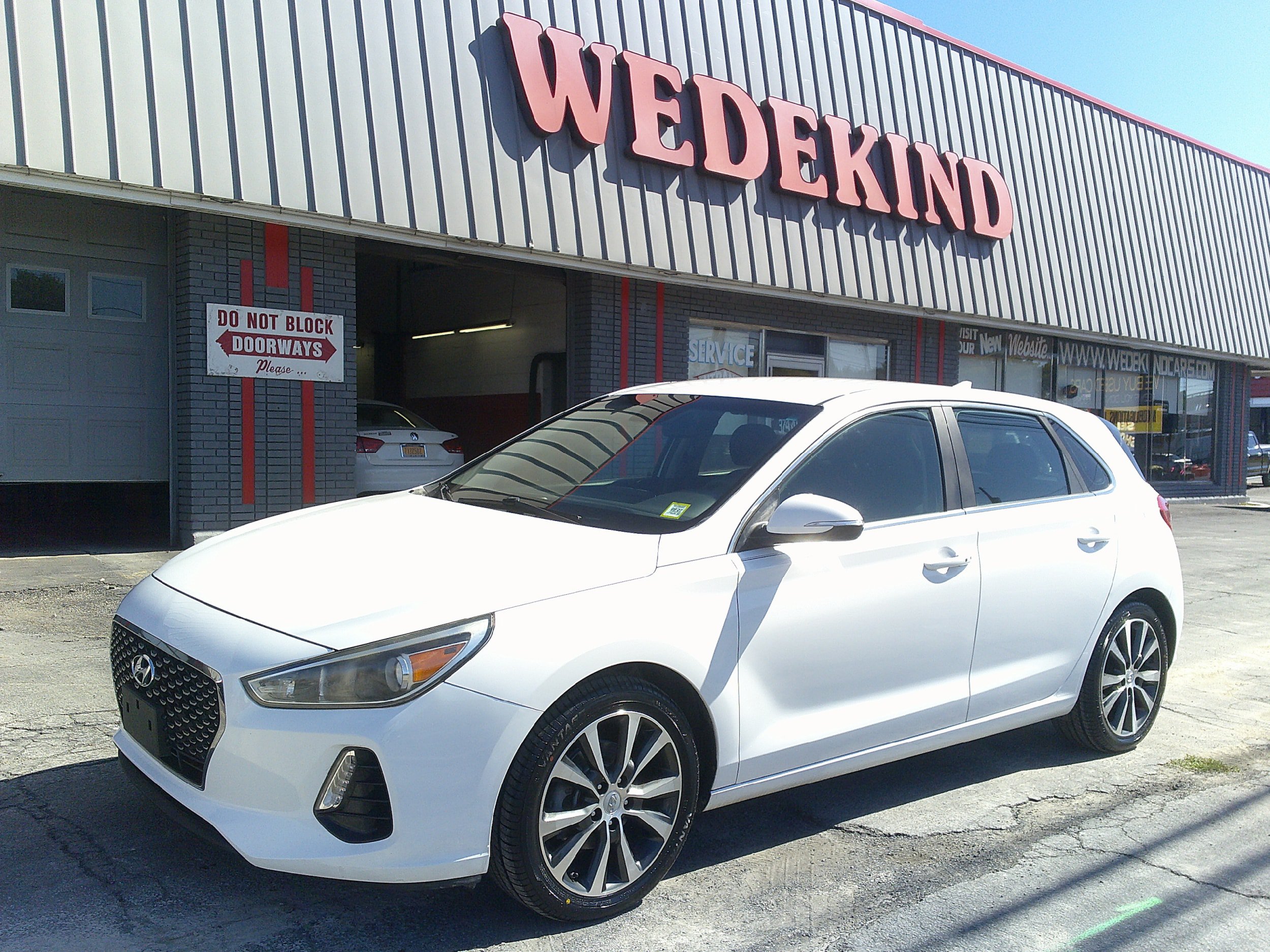 Used 2018 Hyundai Elantra GT w/ Style Package 02