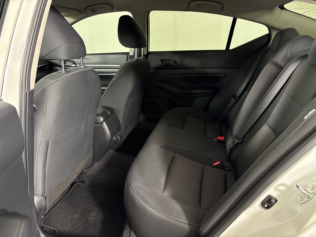 Used 2025 Nissan Altima 2.5 S FWD image 34