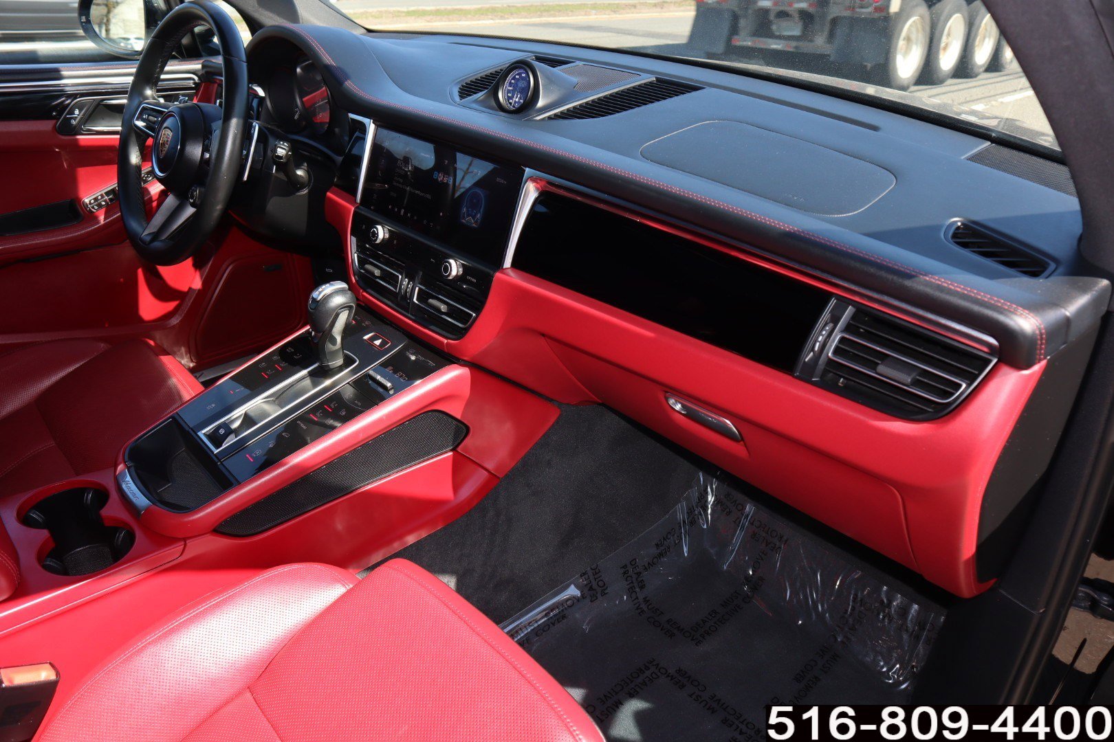 Used 2023 Porsche Macan S image 24