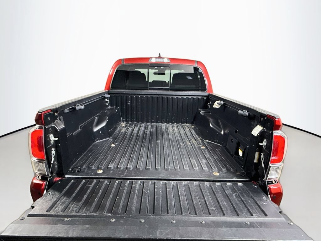 Used 2022 Toyota Tacoma TRD Sport w/ Technology Package AWD/4WD image 22