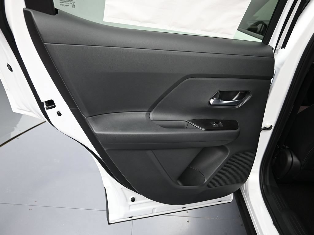 New 2026 Nissan Kicks SR FWD image 21
