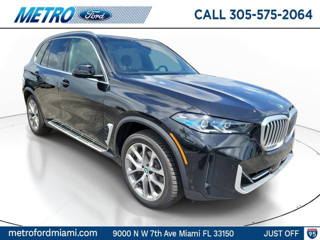 Used 2024 BMW X5 xDrive40i w/ Premium Package image 1