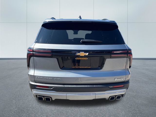 Used 2025 Chevrolet Traverse LT AWD/4WD image 3