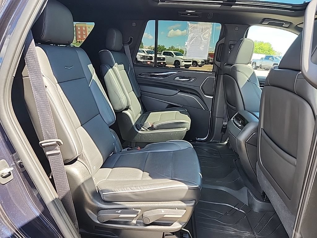 Certified 2021 Cadillac Escalade Sport w/ LPO, ONYX Package AWD/4WD image 60