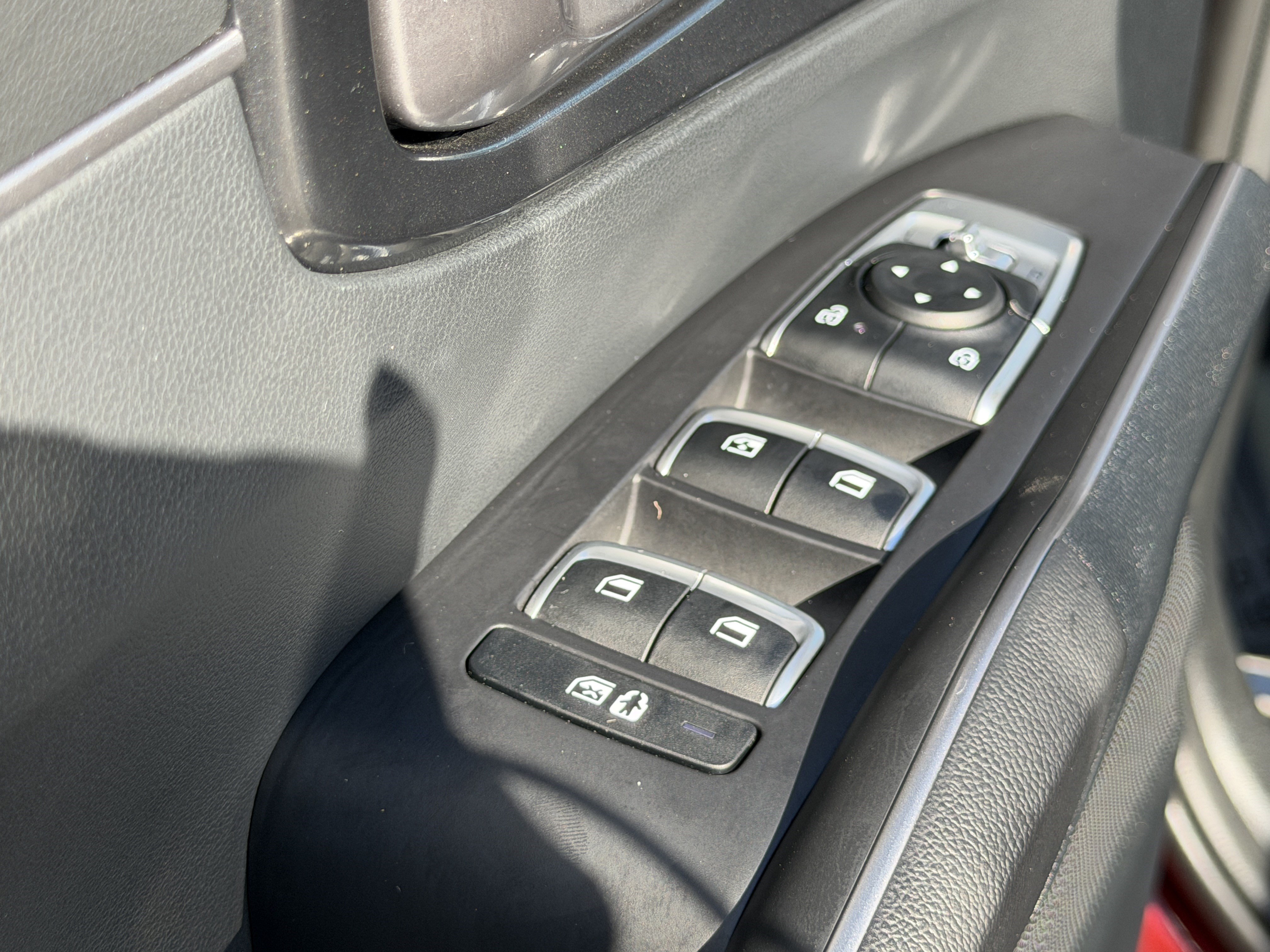 Certified 2025 Kia Sorento S w/ Panoramic Sunroof Package FWD image 14