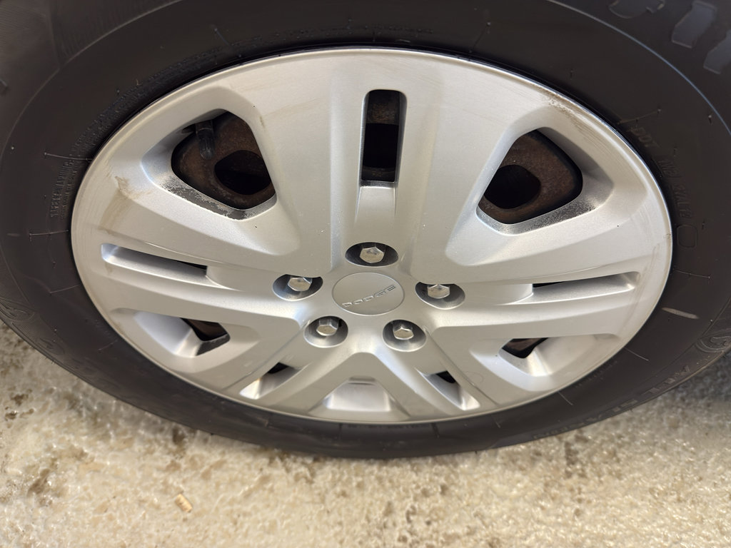 Used 2014 Dodge Grand Caravan American Value Package FWD image 30