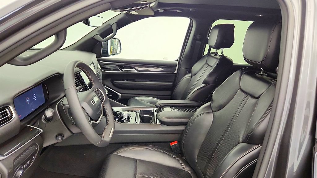 Used 2022 Jeep Wagoneer Series I w/ Premium Group I AWD/4WD image 20
