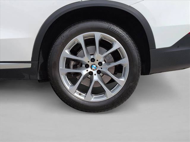 Used 2024 BMW X5 xDrive40i w/ Executive Package AWD/4WD image 25