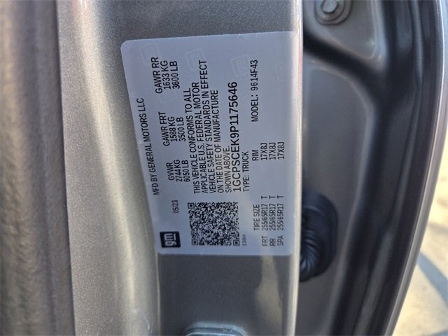 Used 2023 Chevrolet Colorado LT w/ LT Convenience Package II image 27