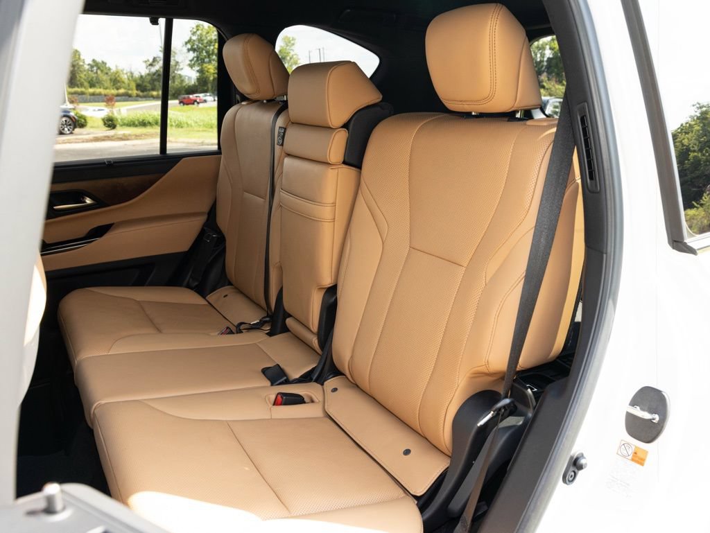 Used 2025 Lexus LX 600 4WD w/ Accessory Package (2T) image 53
