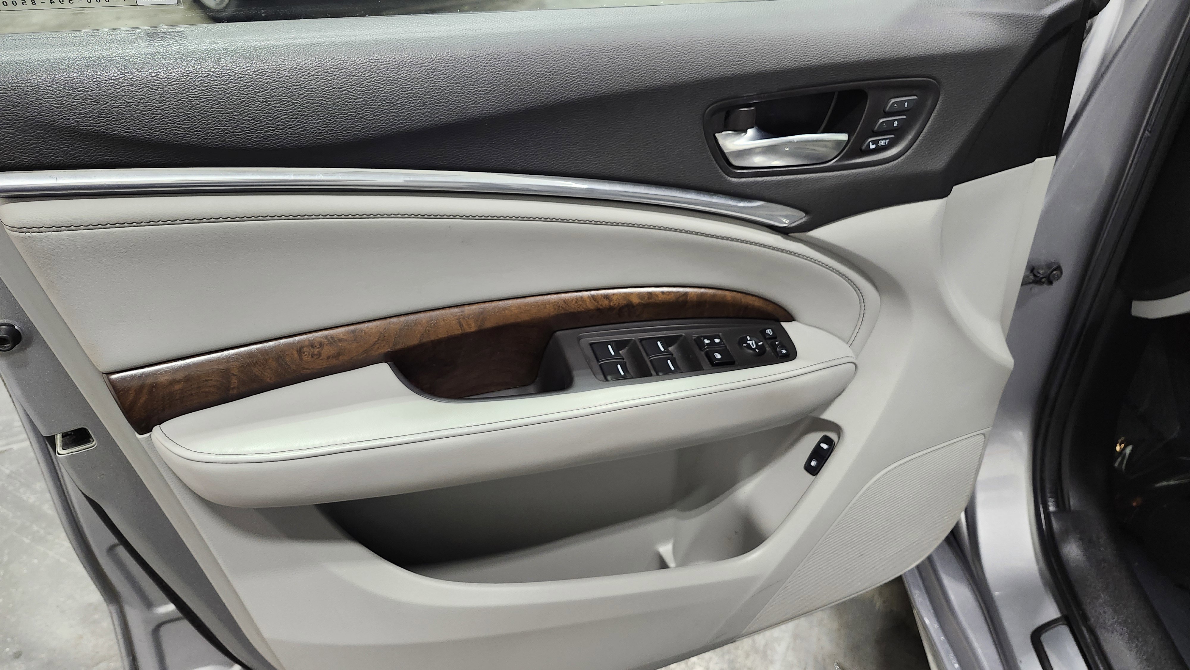 Used 2020 Acura MDX SH-AWD w/ Advance Package image 29