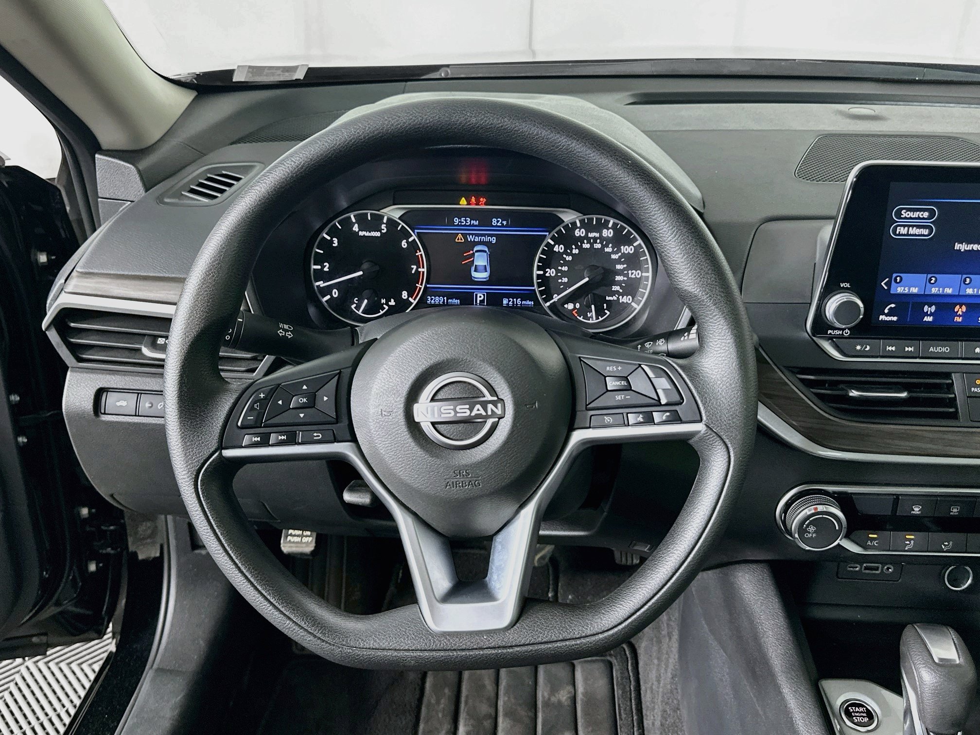 Used 2025 Nissan Altima 2.5 SV FWD image 18