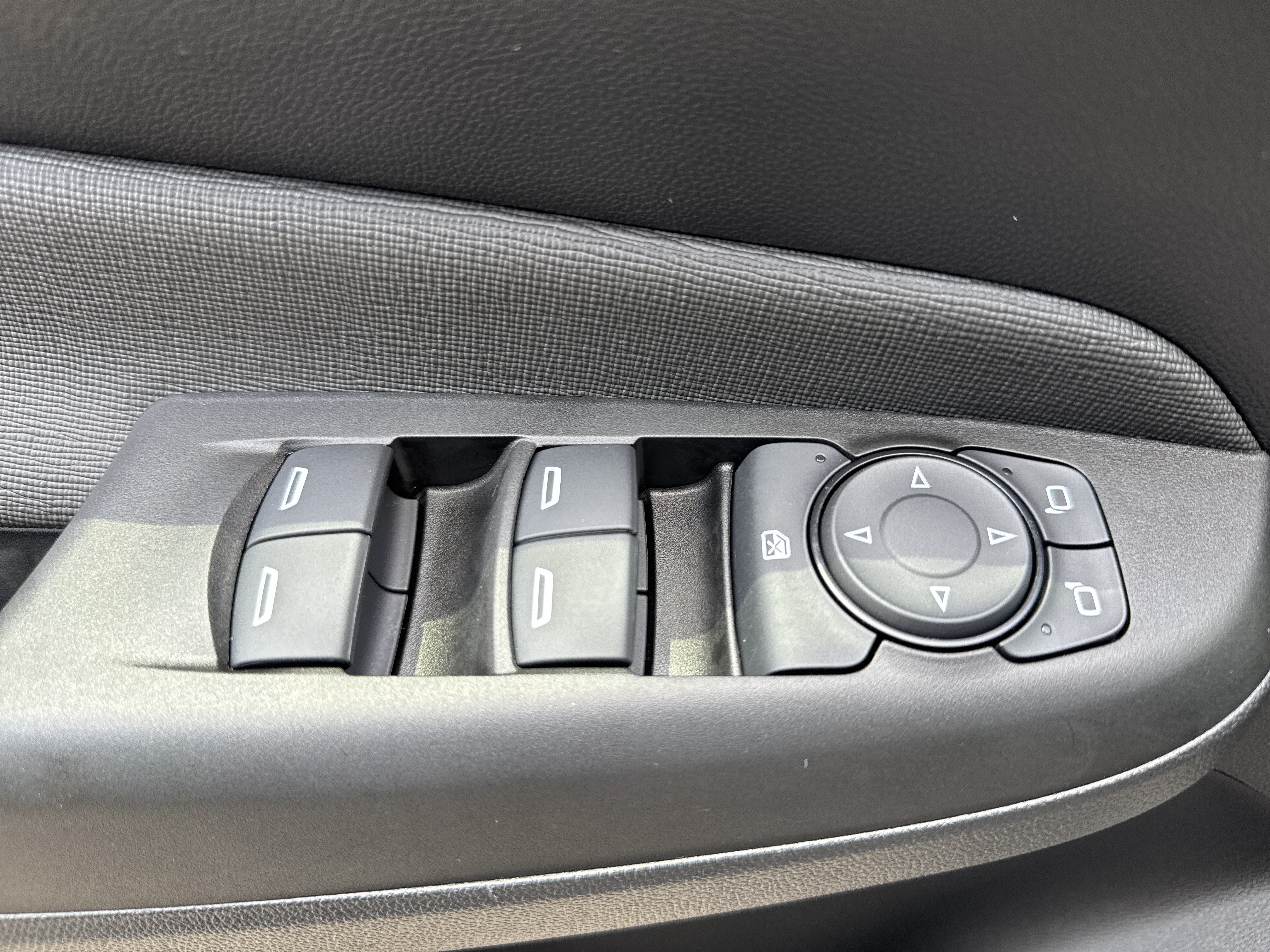Used 2025 Buick Envista Preferred w/ Convenience I Package FWD image 15