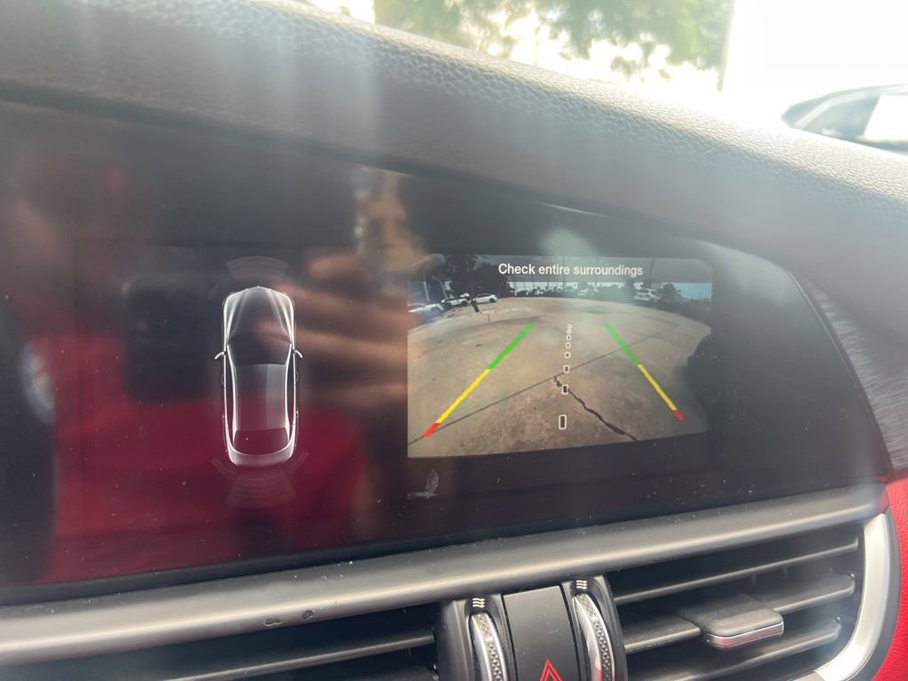 Used 2021 Alfa Romeo Giulia Sprint w/ Nero Edizione RWD image 5