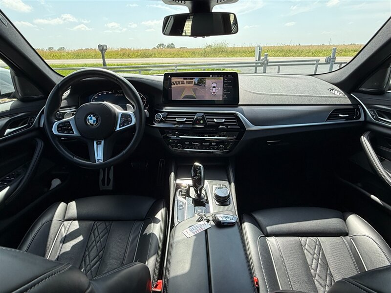 Used 2023 BMW M550i xDrive w/ Executive Package AWD/4WD image 14