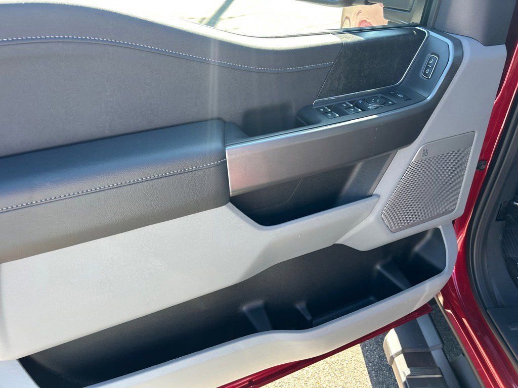 New 2026 Ford F250 XLT w/ XLT Premium Package image 7