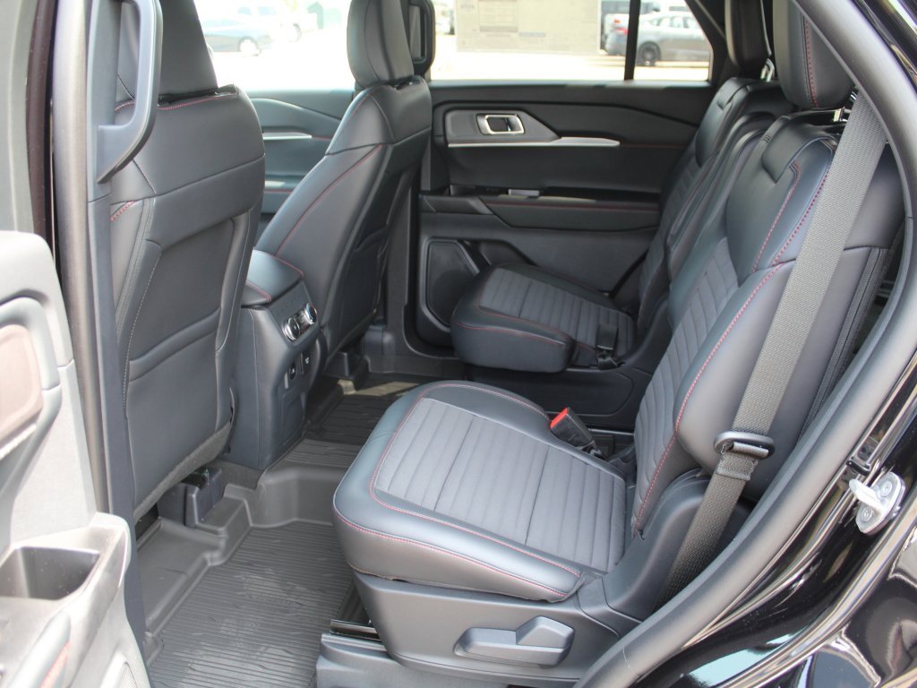 New 2025 Ford Explorer ST-Line w/ Premium Package image 5