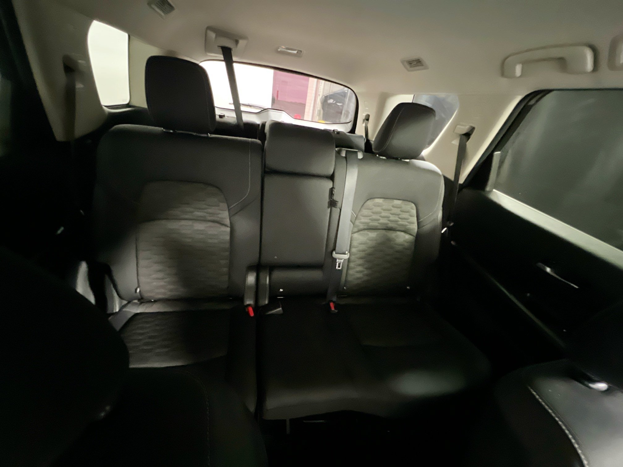 Used 2022 Nissan Pathfinder SV FWD image 32