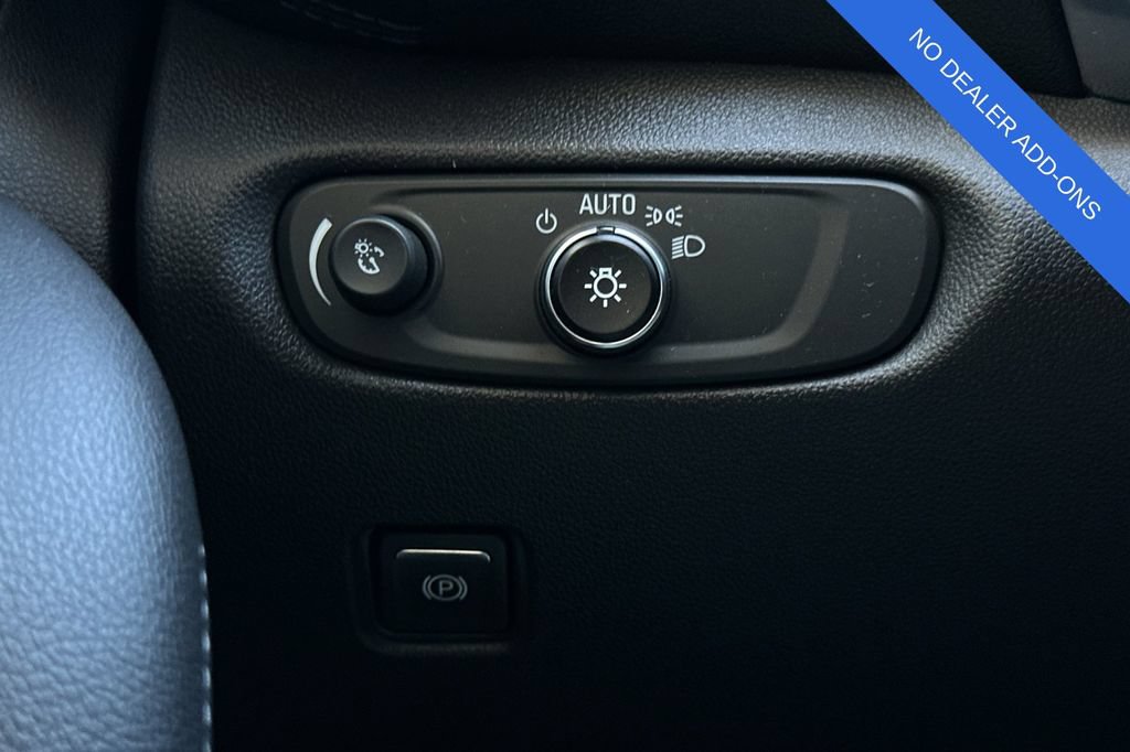 Used 2020 Chevrolet Blazer LT FWD image 31