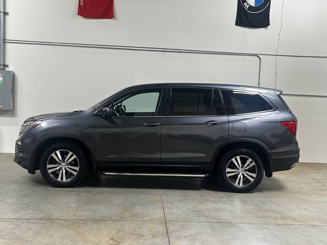Used 2016 Honda Pilot EX image 1